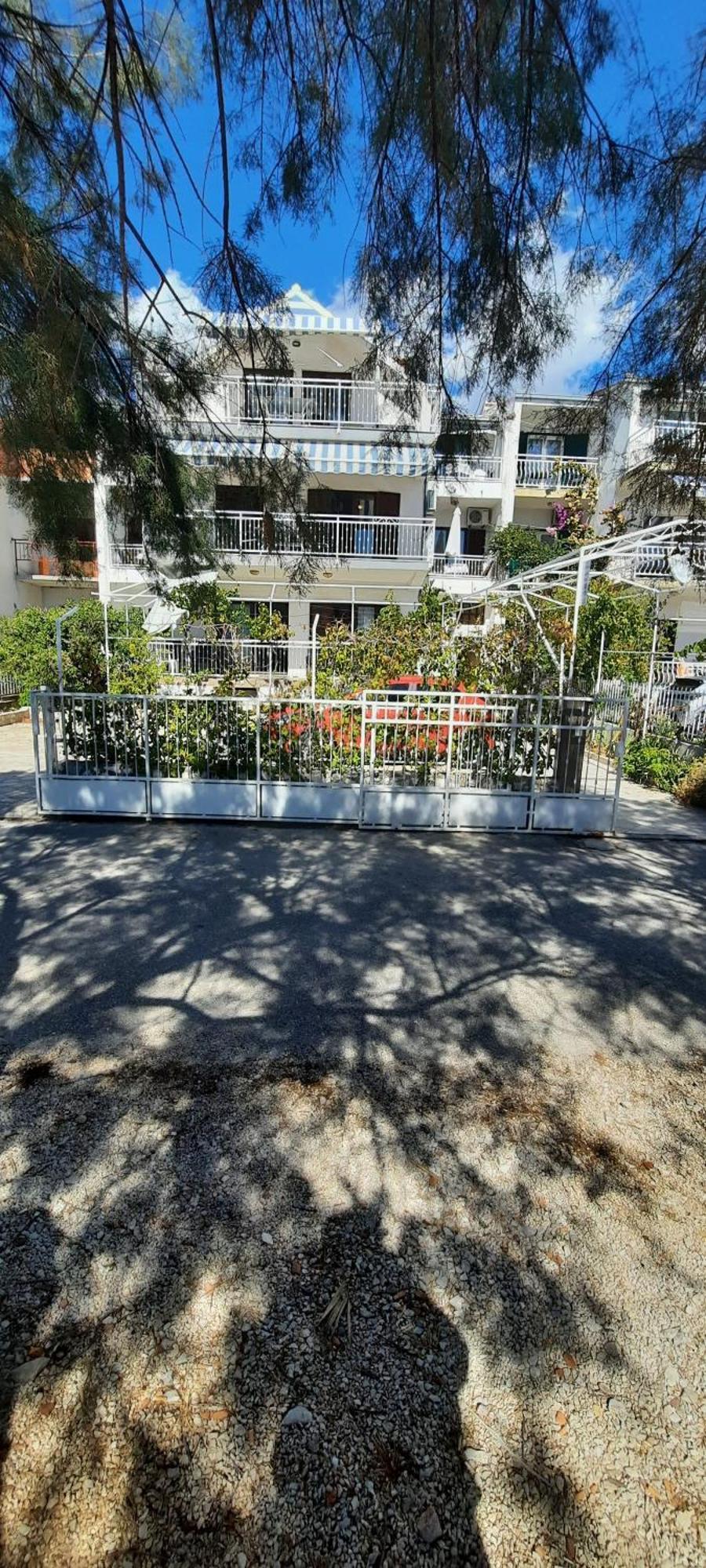 Apartments Ana Bilota Seget Vranjica Kültér fotó